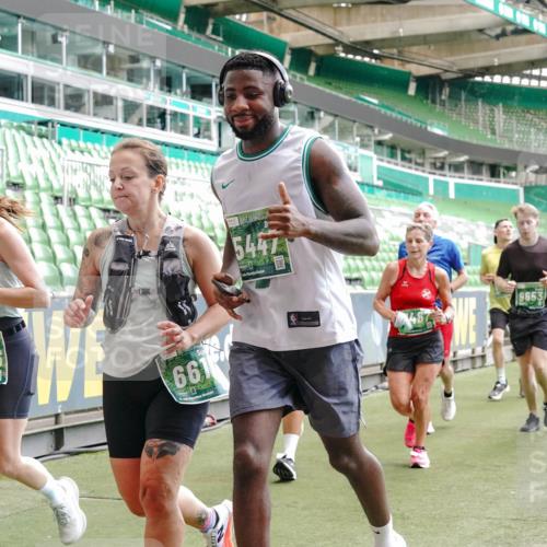 13.09.2026 - 21. swb-Marathon Bremen Michael Burmester http://msf.ph/oto/10448812 13.09.2026 13:08:56 Laufen im Stadion 383, 391, 532, 549, 551, 563, 625, 682, 800, 808, 809, 813, 884, 898, 911, 1025, 1072, 1124, 1150, 1173, 1210, 1285, 1289, 1322, 1364, 1395, 1398, 1532, 1559, 1688, 1831, 1880, 1899, 2003, 2041, 2208, 2215, 2229, 2243, 2366, 2380, 2405, 2413, 2429, 2441, 2467, 2471, 2492, 2525, 2565, 2594, 2611, 2635, 2692, 2727, 2782, 2802, 2823, 2831, 2841, 2866, 2897, 2930, 2931, 2941, 2949, 3032, 3316, 3327, 3333, 3398, 3437, 3707, 3769, 109 meine-sportfotos.de