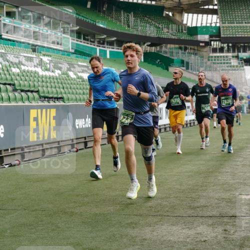 13.09.2026 - 21. swb-Marathon Bremen Michael Burmester http://msf.ph/oto/10448837 13.09.2026 12:48:01 Laufen im Stadion 382, 384, 621, 826, 868, 889, 1349, 1554, 1872, 1925, 2021, 2266, 2538, 2605, 2646, 2844, 2956, 3110, 3118, 3127, 3196, 3242, 3284, 3297, 3424, 3466, 3520, 3794, 3910, 4025, 4236, 4239, 4614, 4712, 4729, 4732, 4777, 4808, 4992, 5725, 5803, 5976, 6025, 6053, 6058, 6686, 6708, 6784, 6815, 6951, 7064, 7102, 7399, 7538, 7636, 7803, 7814, 7871, 8060, 8334, 8611, 8621, 8706, 8877, 8973, 8980, 8981, 8983, 9010, 9035, 9061, 9429, 9544, 9689, 9813, 9918 meine-sportfotos.de