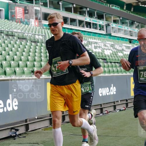 13.09.2026 - 21. swb-Marathon Bremen Michael Burmester http://msf.ph/oto/10448943 13.09.2026 12:48:04 Laufen im Stadion 382, 384, 621, 826, 868, 889, 1349, 1554, 1872, 1925, 2021, 2266, 2538, 2605, 2646, 2844, 2956, 3110, 3118, 3127, 3196, 3242, 3276, 3284, 3297, 3424, 3466, 3520, 3794, 3910, 4025, 4236, 4239, 4614, 4712, 4729, 4732, 4777, 4808, 4992, 5725, 5803, 5976, 6025, 6053, 6058, 6686, 6708, 6784, 6815, 6951, 7064, 7102, 7399, 7538, 7636, 7803, 7814, 7871, 7876, 8060, 8334, 8611, 8621, 8706, 8877, 8973, 8980, 8981, 8983, 9010, 9035, 9061, 9429, 9689, 9813, 9918 meine-sportfotos.de