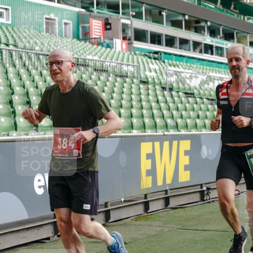 13.09.2026 - 21. swb-Marathon Bremen Michael Burmester http://msf.ph/oto/10449122 13.09.2026 12:48:14 Laufen im Stadion 382, 384, 572, 621, 826, 868, 889, 1349, 1554, 1872, 1925, 2266, 2287, 2538, 2605, 2646, 2844, 2956, 3110, 3118, 3127, 3242, 3276, 3284, 3297, 3424, 3466, 3520, 3794, 3910, 4025, 4082, 4239, 4614, 4712, 4729, 4732, 4808, 4898, 4992, 5424, 5517, 5725, 5803, 5976, 6025, 6053, 6058, 6686, 6708, 6784, 6951, 7064, 7102, 7399, 7538, 7636, 7803, 7814, 7871, 7876, 8060, 8334, 8611, 8621, 8706, 8877, 8973, 8980, 8981, 9010, 9035, 9061, 9429, 9689, 9918 meine-sportfotos.de