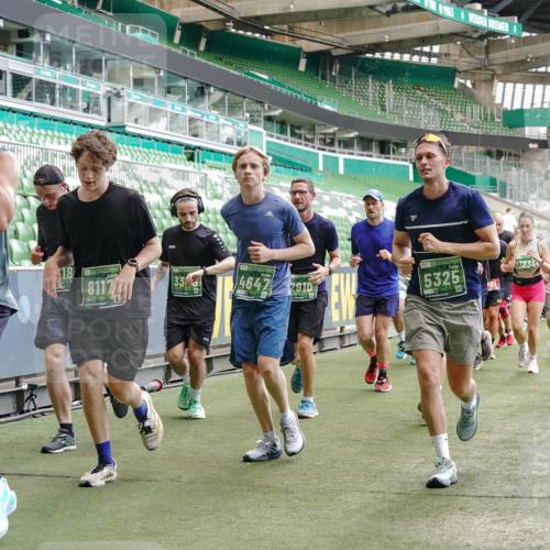 13.09.2026 - 21. swb-Marathon Bremen Michael Burmester http://msf.ph/oto/10449268 13.09.2026 13:09:03 Laufen im Stadion 164, 383, 391, 448, 532, 549, 551, 563, 625, 800, 808, 809, 813, 884, 898, 911, 1025, 1072, 1124, 1150, 1210, 1285, 1289, 1322, 1364, 1395, 1398, 1559, 1688, 1831, 1880, 1899, 2003, 2041, 2208, 2215, 2229, 2232, 2243, 2366, 2380, 2405, 2413, 2429, 2441, 2467, 2471, 2492, 2525, 2565, 2573, 2594, 2611, 2635, 2692, 2727, 2782, 2802, 2823, 2831, 2841, 2866, 2897, 2930, 2931, 2941, 3032, 3316, 3327, 3333, 3398, 3437, 3707, 3769, 109 meine-sportfotos.de