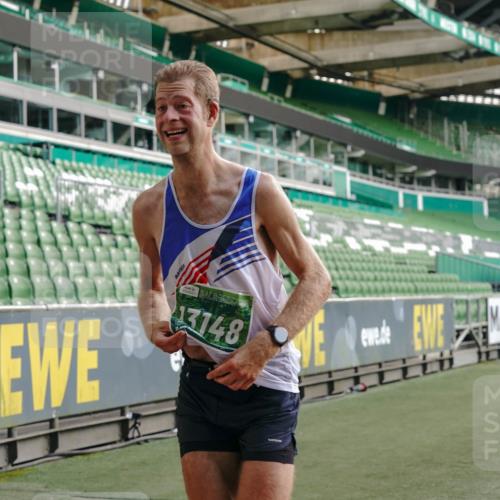 13.09.2026 - 21. swb-Marathon Bremen Michael Burmester http://msf.ph/oto/10449270 13.09.2026 12:48:19 Laufen im Stadion 382, 384, 524, 572, 621, 826, 868, 889, 1349, 1554, 1872, 1925, 2266, 2287, 2538, 2605, 2646, 2844, 2956, 3110, 3118, 3127, 3197, 3242, 3276, 3284, 3297, 3424, 3466, 3520, 3794, 3910, 4025, 4082, 4239, 4614, 4712, 4729, 4732, 4808, 4898, 4992, 5424, 5517, 5725, 5803, 5976, 6025, 6058, 6692, 6708, 6784, 6951, 7064, 7102, 7399, 7538, 7636, 7803, 7871, 7876, 8060, 8611, 8621, 8706, 8877, 8973, 8980, 8981, 9010, 9035, 9061, 9429, 9689, 9918 meine-sportfotos.de