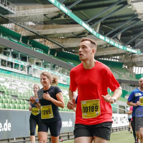 13.09.2026 - 21. swb-Marathon Bremen Michael Burmester http://msf.ph/oto/10449313 13.09.2026 10:30:40 Laufen im Stadion 10141, 10146, 10162, 10174, 10183, 10193, 10218, 10222, 10227, 10233, 10253, 10281, 10284, 10304, 10334, 10339, 10359, 10381, 10392, 10426, 10448, 10452, 10467, 10471, 10478, 10479, 10515, 10537, 10577, 10579, 10585, 10588, 10626, 10641, 10652, 10684, 10685, 10708, 10714, 10734, 10757, 10761, 10764, 10765, 10780, 10808, 10821, 10822, 10825, 10827, 10837, 10838, 10862, 10863, 10884, 10886, 10887, 10906, 10966, 10984, 11002, 11038, 11109, 11350, 11379 meine-sportfotos.de