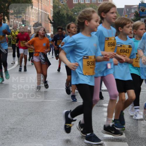 13.09.2026 - Kiel Lauf Markus Tischler http://msf.ph/oto/10449376 13.09.2026 08:58:24 Fleethörn 9772, 935, 300, 6944, 6943, 77, 1938, 282 meine-sportfotos.de
