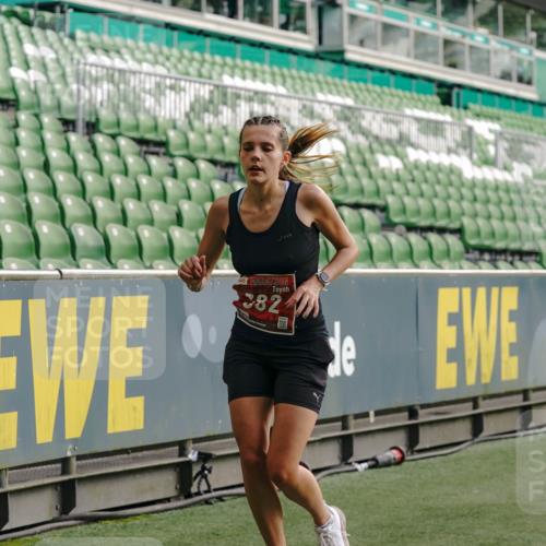 13.09.2026 - 21. swb-Marathon Bremen Michael Burmester http://msf.ph/oto/10449476 13.09.2026 12:48:26 Laufen im Stadion 382, 384, 524, 572, 621, 826, 889, 899, 1349, 1554, 1723, 1872, 1925, 2266, 2287, 2538, 2605, 2646, 2844, 2956, 3043, 3110, 3118, 3127, 3197, 3242, 3276, 3284, 3297, 3424, 3466, 3520, 3794, 3910, 4025, 4082, 4239, 4247, 4614, 4712, 4729, 4732, 4808, 4898, 4992, 5424, 5517, 5648, 5725, 5803, 5976, 6025, 6058, 6692, 6708, 6784, 6951, 7064, 7102, 7399, 7538, 7636, 7803, 7876, 8060, 8611, 8621, 8706, 8877, 8973, 8980, 8981, 9010, 9035, 9061, 9429, 9689, 9918 meine-sportfotos.de