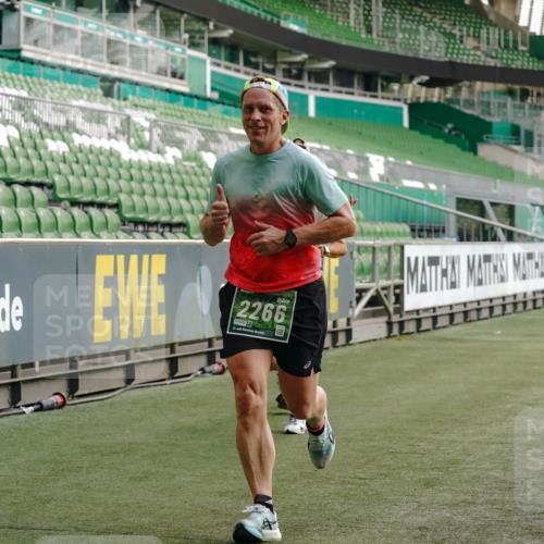13.09.2026 - 21. swb-Marathon Bremen Michael Burmester http://msf.ph/oto/10449487 13.09.2026 12:48:27 Laufen im Stadion 382, 384, 524, 572, 621, 826, 889, 899, 1349, 1554, 1723, 1872, 1925, 2266, 2287, 2605, 2646, 2844, 2956, 3043, 3110, 3118, 3127, 3197, 3242, 3276, 3284, 3297, 3424, 3466, 3520, 3794, 3910, 3973, 4025, 4082, 4239, 4247, 4614, 4712, 4729, 4732, 4808, 4852, 4898, 4992, 5424, 5517, 5648, 5725, 5803, 5976, 6025, 6058, 6692, 6708, 6784, 6951, 7064, 7102, 7399, 7538, 7636, 7803, 7876, 8060, 8611, 8621, 8706, 8877, 8973, 8980, 8981, 9010, 9035, 9061, 9429, 9689, 9918 meine-sportfotos.de