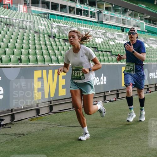 13.09.2026 - 21. swb-Marathon Bremen Michael Burmester http://msf.ph/oto/10449552 13.09.2026 12:48:28 Laufen im Stadion 382, 384, 524, 572, 621, 826, 889, 899, 1349, 1554, 1723, 1872, 1925, 2266, 2287, 2605, 2646, 2844, 2956, 3043, 3110, 3118, 3127, 3197, 3242, 3276, 3284, 3297, 3424, 3466, 3520, 3794, 3910, 3973, 4025, 4082, 4239, 4247, 4614, 4712, 4729, 4732, 4808, 4852, 4898, 4992, 5424, 5517, 5648, 5725, 5803, 5976, 6025, 6058, 6692, 6708, 6784, 6951, 7064, 7102, 7399, 7538, 7636, 7803, 7876, 8060, 8611, 8621, 8706, 8877, 8973, 8980, 8981, 9010, 9035, 9061, 9429, 9689, 9918 meine-sportfotos.de