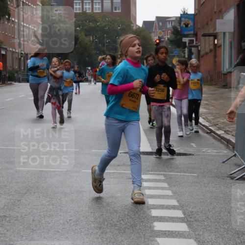 13.09.2026 - Kiel Lauf Markus Tischler http://msf.ph/oto/10449605 13.09.2026 09:00:45 Fleethörn 6562, 911, 9118, 921, 6672, 818, 11571, 35, 3250, 38, 5482 meine-sportfotos.de