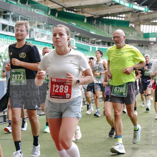 13.09.2026 - 21. swb-Marathon Bremen Michael Burmester http://msf.ph/oto/10449756 13.09.2026 13:09:10 Laufen im Stadion 164, 383, 391, 448, 532, 549, 551, 563, 625, 800, 808, 813, 869, 884, 898, 911, 1025, 1072, 1124, 1150, 1180, 1285, 1289, 1395, 1398, 1559, 1688, 1831, 1880, 1899, 2003, 2041, 2208, 2215, 2229, 2232, 2243, 2366, 2380, 2413, 2429, 2441, 2467, 2471, 2525, 2573, 2594, 2611, 2635, 2692, 2717, 2727, 2782, 2802, 2823, 2831, 2841, 2866, 2897, 2930, 2931, 2941, 3032, 3086, 3291, 3316, 3327, 3333, 3398, 3437, 3707, 3769, 109 meine-sportfotos.de