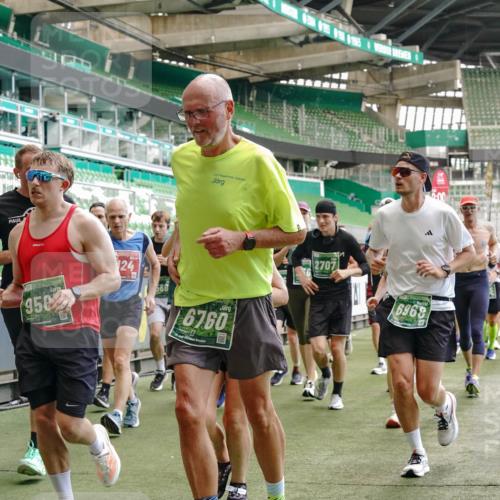 13.09.2026 - 21. swb-Marathon Bremen Michael Burmester http://msf.ph/oto/10449785 13.09.2026 13:09:10 Laufen im Stadion 164, 383, 391, 448, 532, 549, 551, 563, 625, 800, 808, 813, 869, 884, 898, 911, 1025, 1072, 1124, 1150, 1180, 1285, 1289, 1395, 1398, 1559, 1688, 1831, 1880, 1899, 2003, 2041, 2208, 2215, 2229, 2232, 2243, 2366, 2380, 2413, 2429, 2441, 2467, 2471, 2525, 2573, 2594, 2611, 2635, 2692, 2717, 2727, 2782, 2802, 2823, 2831, 2841, 2866, 2897, 2930, 2931, 2941, 3032, 3086, 3291, 3316, 3327, 3333, 3398, 3437, 3707, 3769, 109 meine-sportfotos.de