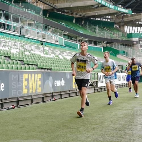 13.09.2026 - 21. swb-Marathon Bremen Michael Burmester http://msf.ph/oto/10449814 13.09.2026 10:30:48 Laufen im Stadion 10141, 10146, 10162, 10174, 10193, 10218, 10222, 10227, 10233, 10253, 10281, 10284, 10304, 10334, 10339, 10359, 10392, 10448, 10452, 10467, 10471, 10478, 10479, 10515, 10555, 10577, 10579, 10585, 10588, 10589, 10610, 10626, 10641, 10652, 10684, 10685, 10708, 10714, 10734, 10757, 10761, 10764, 10765, 10780, 10808, 10821, 10822, 10825, 10827, 10837, 10838, 10862, 10863, 10884, 10886, 10887, 10906, 10984, 11002, 11038, 11109, 11350, 11379 meine-sportfotos.de