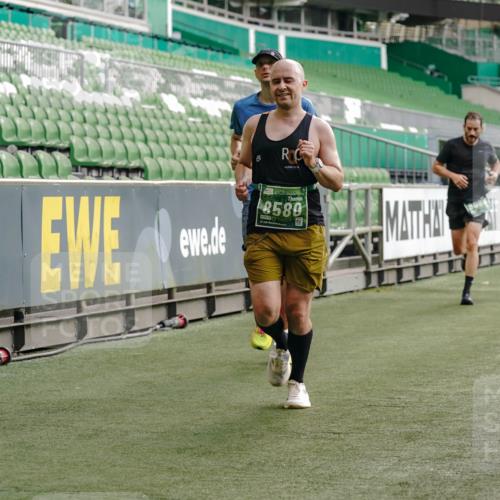 13.09.2026 - 21. swb-Marathon Bremen Michael Burmester http://msf.ph/oto/10449863 13.09.2026 12:48:42 Laufen im Stadion 382, 384, 524, 572, 621, 826, 889, 899, 1349, 1723, 1748, 1872, 1925, 2266, 2287, 2605, 2844, 2956, 3043, 3110, 3127, 3197, 3242, 3276, 3284, 3297, 3330, 3466, 3794, 3910, 3973, 4025, 4033, 4082, 4247, 4614, 4712, 4732, 4852, 4898, 4990, 4992, 5424, 5517, 5570, 5594, 5648, 5803, 5976, 6025, 6058, 6692, 6708, 6784, 6842, 6951, 7064, 7399, 7538, 7636, 7803, 7876, 8060, 8611, 8621, 8706, 8877, 8973, 8980, 8981, 9010, 9035, 9429, 9689, 9918 meine-sportfotos.de