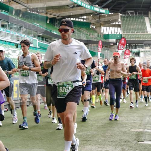 13.09.2026 - 21. swb-Marathon Bremen Michael Burmester http://msf.ph/oto/10449866 13.09.2026 13:09:11 Laufen im Stadion 164, 383, 391, 448, 532, 549, 551, 563, 625, 800, 808, 813, 869, 884, 898, 911, 1025, 1072, 1124, 1150, 1180, 1285, 1289, 1395, 1398, 1559, 1688, 1831, 1880, 1899, 2003, 2041, 2208, 2215, 2229, 2232, 2243, 2366, 2380, 2413, 2429, 2441, 2467, 2471, 2525, 2573, 2594, 2611, 2635, 2692, 2717, 2727, 2782, 2802, 2823, 2831, 2841, 2866, 2897, 2920, 2930, 2931, 2941, 3032, 3063, 3086, 3291, 3316, 3327, 3333, 3398, 3437, 3707, 3769, 109 meine-sportfotos.de