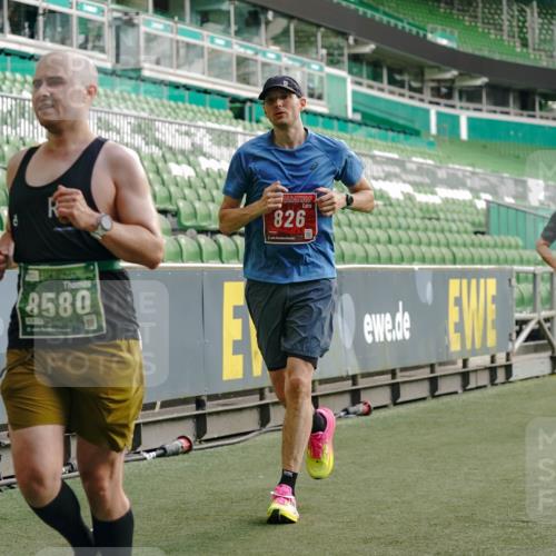 13.09.2026 - 21. swb-Marathon Bremen Michael Burmester http://msf.ph/oto/10449872 13.09.2026 12:48:43 Laufen im Stadion 382, 384, 524, 572, 621, 826, 889, 899, 1349, 1723, 1748, 1872, 1925, 2266, 2287, 2605, 2844, 2956, 3043, 3110, 3127, 3197, 3242, 3276, 3297, 3330, 3466, 3794, 3910, 3973, 4033, 4082, 4247, 4614, 4712, 4732, 4852, 4898, 4990, 4992, 5424, 5517, 5570, 5594, 5648, 5803, 5976, 6025, 6058, 6692, 6708, 6784, 6842, 6951, 7064, 7399, 7538, 7636, 7803, 7876, 8060, 8611, 8621, 8706, 8877, 8973, 8980, 8981, 9010, 9035, 9429, 9689, 9918 meine-sportfotos.de