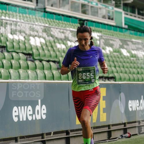 13.09.2026 - 21. swb-Marathon Bremen Michael Burmester http://msf.ph/oto/10450012 13.09.2026 12:48:52 Laufen im Stadion 382, 384, 524, 572, 779, 826, 889, 899, 1349, 1723, 1748, 1872, 1925, 2266, 2287, 2605, 2750, 2844, 2909, 2956, 3043, 3110, 3127, 3197, 3242, 3276, 3330, 3466, 3794, 3910, 3973, 4033, 4082, 4247, 4614, 4712, 4732, 4743, 4852, 4898, 4990, 4992, 5424, 5517, 5570, 5594, 5648, 5803, 6025, 6058, 6692, 6708, 6784, 6842, 6951, 7064, 7399, 7538, 7636, 7803, 7876, 8611, 8621, 8706, 8877, 8973, 8980, 8981, 9010, 9035, 9429 meine-sportfotos.de
