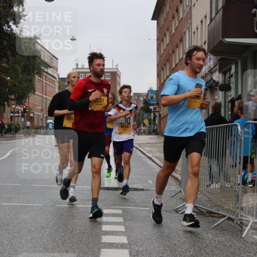 13.09.2026 - Kiel Lauf Markus Tischler http://msf.ph/oto/10450233 13.09.2026 09:37:56 Fleethörn 2854, 2221, 044, 10, 9518, 90 meine-sportfotos.de