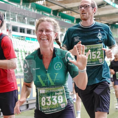 13.09.2026 - 21. swb-Marathon Bremen Michael Burmester http://msf.ph/oto/10450277 13.09.2026 13:09:19 Laufen im Stadion 164, 383, 391, 448, 532, 549, 551, 563, 625, 813, 869, 884, 898, 1025, 1072, 1124, 1150, 1180, 1285, 1289, 1398, 1559, 1688, 1880, 1899, 2041, 2208, 2215, 2229, 2232, 2243, 2366, 2380, 2413, 2429, 2441, 2467, 2471, 2525, 2530, 2573, 2594, 2611, 2635, 2692, 2714, 2717, 2727, 2782, 2785, 2823, 2841, 2866, 2897, 2920, 2930, 2931, 2941, 3032, 3063, 3086, 3291, 3316, 3327, 3333, 3398, 3437, 3707, 3769, 109 meine-sportfotos.de