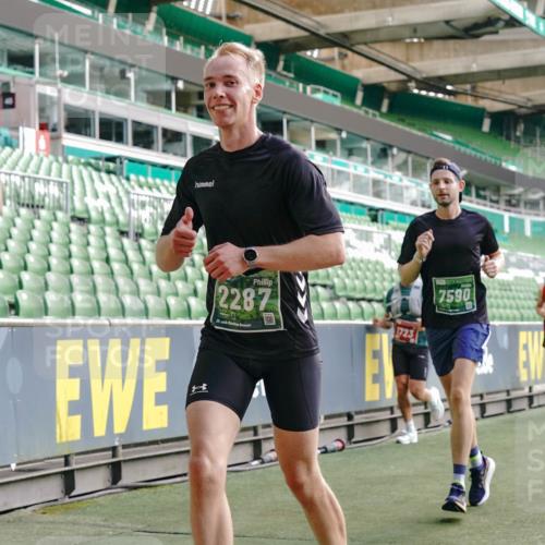 13.09.2026 - 21. swb-Marathon Bremen Michael Burmester http://msf.ph/oto/10450311 13.09.2026 12:49:04 Laufen im Stadion 382, 384, 524, 572, 779, 826, 889, 899, 1349, 1517, 1605, 1723, 1748, 1872, 1925, 2287, 2288, 2605, 2750, 2844, 2909, 2956, 3043, 3110, 3127, 3197, 3242, 3276, 3330, 3466, 3625, 3794, 3910, 3973, 4033, 4082, 4247, 4384, 4712, 4732, 4743, 4852, 4898, 4990, 5424, 5517, 5570, 5585, 5594, 5648, 6025, 6058, 6692, 6842, 6951, 7064, 7109, 7115, 7399, 7636, 7803, 7876, 8611, 8706, 8877, 8973, 8980, 8981, 9010, 9035, 9429 meine-sportfotos.de