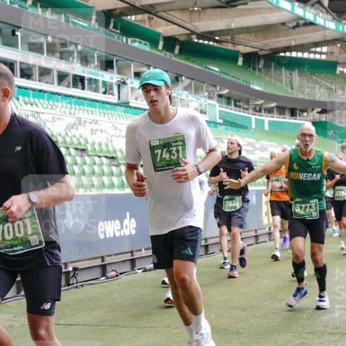 13.09.2026 - 21. swb-Marathon Bremen Michael Burmester http://msf.ph/oto/10450376 13.09.2026 13:09:21 Laufen im Stadion 164, 383, 391, 448, 532, 549, 551, 563, 625, 813, 869, 884, 898, 1025, 1072, 1124, 1150, 1180, 1285, 1289, 1398, 1559, 1688, 1880, 1899, 2041, 2208, 2215, 2229, 2232, 2243, 2366, 2380, 2413, 2429, 2441, 2467, 2471, 2525, 2530, 2553, 2573, 2594, 2611, 2635, 2692, 2714, 2717, 2727, 2782, 2785, 2823, 2841, 2866, 2897, 2920, 2930, 2931, 2941, 3032, 3063, 3086, 3291, 3316, 3327, 3333, 3398, 3437, 3707, 3769, 109 meine-sportfotos.de