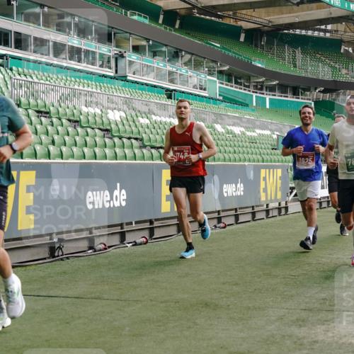 13.09.2026 - 21. swb-Marathon Bremen Michael Burmester http://msf.ph/oto/10450389 13.09.2026 12:49:07 Laufen im Stadion 382, 384, 524, 572, 670, 779, 826, 889, 899, 1349, 1517, 1605, 1723, 1748, 1872, 1925, 2287, 2288, 2605, 2750, 2844, 2909, 2956, 3043, 3110, 3127, 3197, 3242, 3276, 3330, 3466, 3625, 3910, 3973, 4033, 4082, 4247, 4384, 4712, 4732, 4743, 4852, 4898, 4990, 5424, 5517, 5570, 5585, 5594, 5648, 6025, 6058, 6652, 6692, 6842, 6906, 6951, 7064, 7109, 7115, 7399, 7636, 7803, 7876, 8611, 8706, 8877, 8973, 8981, 9010, 9035, 9429 meine-sportfotos.de