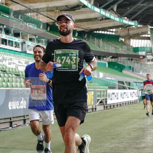 13.09.2026 - 21. swb-Marathon Bremen Michael Burmester http://msf.ph/oto/10450471 13.09.2026 12:49:09 Laufen im Stadion 382, 384, 524, 572, 663, 670, 779, 826, 889, 899, 1349, 1517, 1605, 1723, 1748, 1872, 1925, 2052, 2287, 2288, 2347, 2605, 2750, 2844, 2909, 2956, 3043, 3110, 3127, 3197, 3242, 3276, 3330, 3466, 3625, 3910, 3973, 4033, 4082, 4247, 4384, 4712, 4732, 4743, 4852, 4898, 4990, 5111, 5424, 5517, 5570, 5585, 5594, 5648, 6025, 6058, 6652, 6692, 6842, 6906, 6951, 7064, 7109, 7115, 7399, 7636, 7803, 7876, 8611, 8706, 8877, 8973, 8981, 9010, 9035, 9429 meine-sportfotos.de