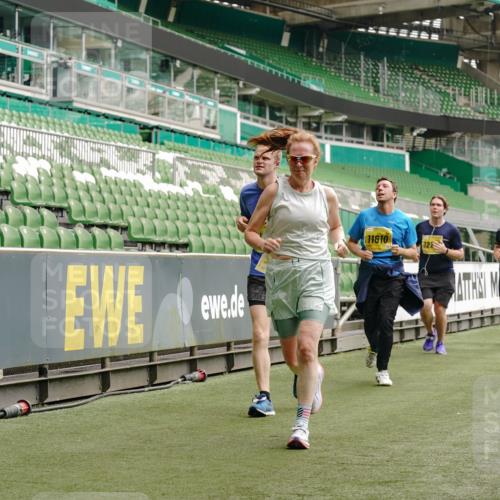 13.09.2026 - 21. swb-Marathon Bremen Michael Burmester http://msf.ph/oto/10450481 13.09.2026 10:31:05 Laufen im Stadion 10141, 10146, 10174, 10193, 10222, 10227, 10233, 10281, 10284, 10304, 10339, 10359, 10392, 10448, 10452, 10467, 10471, 10478, 10479, 10515, 10529, 10543, 10555, 10577, 10579, 10585, 10588, 10589, 10608, 10610, 10626, 10631, 10641, 10652, 10684, 10685, 10704, 10708, 10714, 10725, 10734, 10757, 10761, 10764, 10765, 10780, 10808, 10821, 10822, 10827, 10837, 10838, 10862, 10863, 10884, 10886, 10887, 10906, 10984, 11002, 11038, 11350, 11379 meine-sportfotos.de