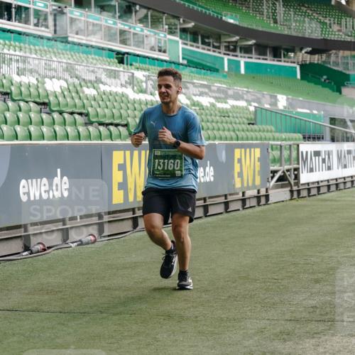 13.09.2026 - 21. swb-Marathon Bremen Michael Burmester http://msf.ph/oto/10450556 13.09.2026 12:49:14 Laufen im Stadion 382, 384, 524, 572, 663, 670, 779, 826, 889, 899, 1349, 1517, 1605, 1723, 1748, 1872, 1925, 2052, 2287, 2288, 2347, 2605, 2750, 2844, 2909, 3043, 3110, 3127, 3197, 3276, 3330, 3466, 3625, 3910, 3973, 4033, 4082, 4247, 4384, 4712, 4732, 4743, 4852, 4898, 4990, 5111, 5377, 5383, 5424, 5517, 5570, 5585, 5594, 5648, 6025, 6058, 6652, 6692, 6842, 6906, 6951, 7064, 7109, 7115, 7399, 7636, 7803, 7876, 8706, 8877, 8973, 8981, 9010, 9035, 9429 meine-sportfotos.de