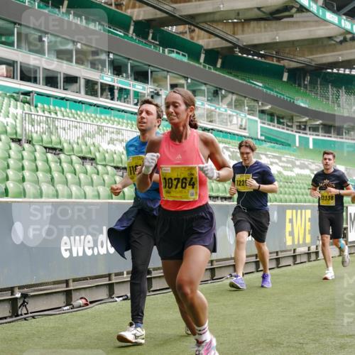 13.09.2026 - 21. swb-Marathon Bremen Michael Burmester http://msf.ph/oto/10450625 13.09.2026 10:31:08 Laufen im Stadion 10141, 10146, 10174, 10193, 10222, 10227, 10233, 10255, 10281, 10284, 10304, 10339, 10359, 10392, 10448, 10452, 10467, 10471, 10478, 10479, 10503, 10515, 10529, 10543, 10555, 10577, 10579, 10585, 10588, 10589, 10608, 10610, 10626, 10631, 10641, 10652, 10684, 10685, 10704, 10708, 10714, 10725, 10734, 10757, 10761, 10764, 10765, 10780, 10808, 10821, 10822, 10827, 10837, 10838, 10862, 10863, 10884, 10886, 10887, 10906, 10984, 11002, 11038, 11350, 11379 meine-sportfotos.de