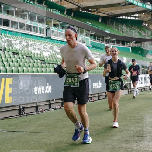 13.09.2026 - 21. swb-Marathon Bremen Michael Burmester http://msf.ph/oto/10450637 13.09.2026 12:49:19 Laufen im Stadion 382, 469, 524, 572, 663, 670, 779, 826, 889, 899, 1349, 1517, 1605, 1723, 1748, 1872, 1925, 2052, 2287, 2288, 2347, 2605, 2750, 2844, 2909, 3043, 3110, 3127, 3197, 3276, 3330, 3466, 3625, 3910, 3973, 4033, 4082, 4247, 4384, 4712, 4732, 4743, 4852, 4898, 4990, 5111, 5377, 5383, 5424, 5517, 5570, 5585, 5594, 5648, 6025, 6058, 6652, 6692, 6842, 6906, 6951, 7064, 7109, 7115, 7121, 7399, 7636, 7803, 7876, 8706, 8877, 8973, 8981, 9010, 9035, 9429 meine-sportfotos.de