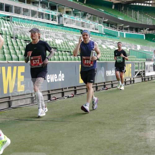 13.09.2026 - 21. swb-Marathon Bremen Michael Burmester http://msf.ph/oto/10450783 13.09.2026 12:49:23 Laufen im Stadion 382, 469, 524, 572, 663, 670, 779, 826, 889, 899, 1349, 1517, 1605, 1723, 1748, 1872, 1925, 2052, 2287, 2288, 2347, 2605, 2750, 2844, 2909, 3043, 3110, 3127, 3197, 3276, 3330, 3625, 3910, 3973, 4033, 4082, 4247, 4384, 4712, 4732, 4743, 4852, 4898, 4990, 5111, 5377, 5383, 5424, 5517, 5570, 5585, 5594, 5648, 6058, 6652, 6692, 6842, 6906, 6951, 7064, 7109, 7115, 7121, 7399, 7636, 7803, 7876, 8706, 8877, 8973, 8981, 9010, 9035, 9429 meine-sportfotos.de