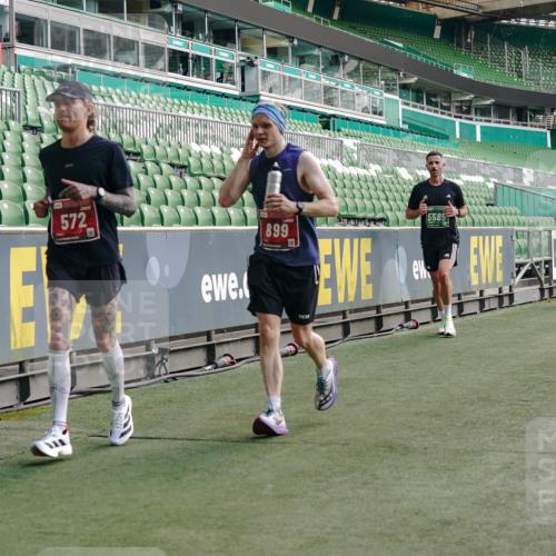 13.09.2026 - 21. swb-Marathon Bremen Michael Burmester http://msf.ph/oto/10450821 13.09.2026 12:49:23 Laufen im Stadion 382, 469, 524, 572, 663, 670, 779, 826, 889, 899, 1349, 1517, 1605, 1723, 1748, 1872, 1925, 2052, 2287, 2288, 2347, 2605, 2750, 2844, 2909, 3043, 3110, 3127, 3197, 3276, 3330, 3625, 3910, 3973, 4033, 4082, 4247, 4384, 4712, 4732, 4743, 4852, 4898, 4990, 5111, 5377, 5383, 5424, 5517, 5570, 5585, 5594, 5648, 6058, 6652, 6692, 6842, 6906, 6951, 7064, 7109, 7115, 7121, 7399, 7636, 7803, 7876, 8706, 8877, 8973, 8981, 9010, 9035, 9429 meine-sportfotos.de