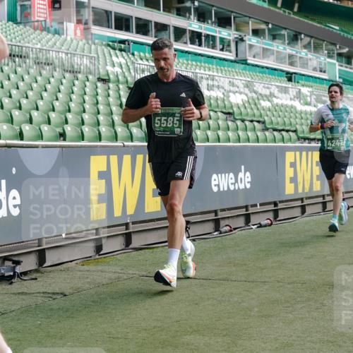 13.09.2026 - 21. swb-Marathon Bremen Michael Burmester http://msf.ph/oto/10450899 13.09.2026 12:49:26 Laufen im Stadion 382, 469, 524, 572, 663, 670, 779, 826, 889, 899, 1349, 1517, 1605, 1723, 1748, 1872, 1925, 2052, 2287, 2288, 2291, 2347, 2605, 2750, 2844, 2909, 3043, 3110, 3127, 3197, 3276, 3330, 3625, 3910, 3973, 4033, 4082, 4247, 4384, 4712, 4732, 4743, 4852, 4898, 4990, 5111, 5377, 5383, 5424, 5517, 5570, 5585, 5594, 5648, 6058, 6652, 6692, 6842, 6906, 6951, 7064, 7109, 7115, 7121, 7399, 7636, 7803, 7876, 8706, 8877, 8973, 8981, 9010, 9035, 9429 meine-sportfotos.de