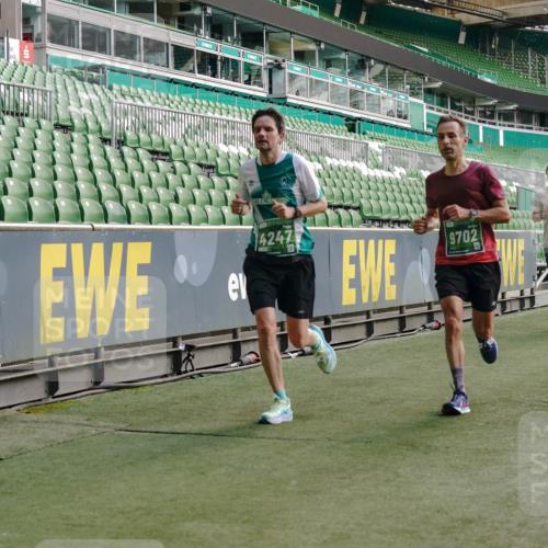 13.09.2026 - 21. swb-Marathon Bremen Michael Burmester http://msf.ph/oto/10450933 13.09.2026 12:49:27 Laufen im Stadion 382, 469, 524, 572, 663, 670, 779, 826, 889, 899, 1349, 1517, 1605, 1723, 1748, 1872, 1925, 2052, 2287, 2288, 2291, 2347, 2360, 2605, 2750, 2844, 2909, 3043, 3110, 3127, 3197, 3276, 3330, 3625, 3910, 3973, 4033, 4082, 4247, 4384, 4712, 4732, 4743, 4852, 4898, 4990, 5111, 5377, 5383, 5424, 5517, 5570, 5585, 5594, 5648, 6058, 6652, 6692, 6842, 6906, 6951, 7064, 7109, 7115, 7121, 7399, 7636, 7803, 7876, 8706, 8877, 8973, 8981, 9010, 9035, 9429 meine-sportfotos.de
