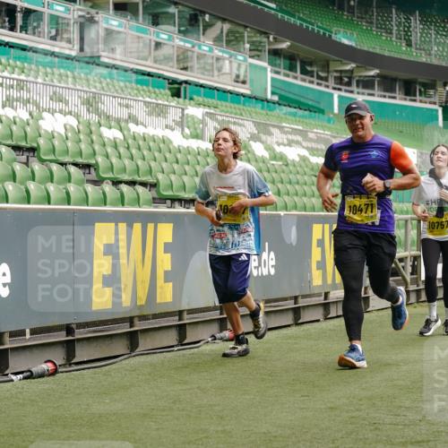 13.09.2026 - 21. swb-Marathon Bremen Michael Burmester http://msf.ph/oto/10450996 13.09.2026 10:31:17 Laufen im Stadion 10141, 10146, 10174, 10193, 10222, 10227, 10233, 10255, 10281, 10284, 10304, 10339, 10359, 10392, 10443, 10448, 10452, 10471, 10478, 10479, 10503, 10515, 10529, 10540, 10543, 10555, 10577, 10579, 10588, 10589, 10608, 10610, 10626, 10631, 10641, 10652, 10684, 10685, 10703, 10704, 10708, 10714, 10725, 10757, 10764, 10765, 10780, 10808, 10821, 10822, 10837, 10838, 10862, 10863, 10884, 10886, 10887, 10906, 10984, 11002, 11038, 11350, 11379 meine-sportfotos.de