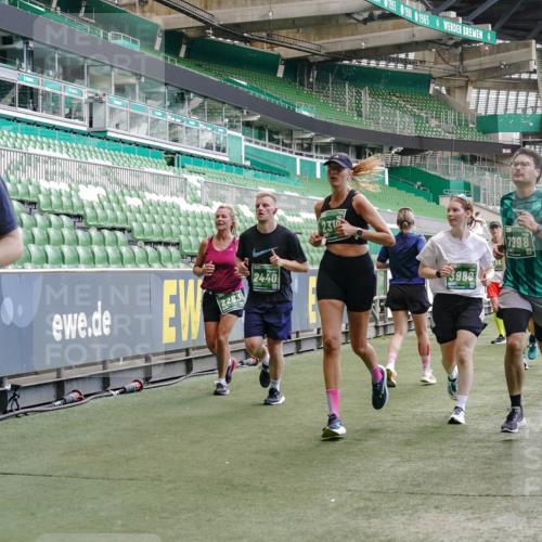13.09.2026 - 21. swb-Marathon Bremen Michael Burmester http://msf.ph/oto/10451001 13.09.2026 13:09:33 Laufen im Stadion 164, 383, 391, 448, 532, 549, 551, 563, 625, 813, 869, 884, 898, 1025, 1072, 1124, 1150, 1180, 1285, 1289, 1398, 1559, 1688, 1855, 1867, 1880, 1899, 2041, 2208, 2229, 2232, 2243, 2268, 2380, 2413, 2429, 2441, 2467, 2471, 2525, 2530, 2553, 2573, 2594, 2635, 2692, 2714, 2717, 2727, 2785, 2823, 2841, 2897, 2920, 2930, 2931, 2941, 3032, 3063, 3086, 3291, 3316, 3327, 3333, 3398, 3437, 3707, 3769, 109 meine-sportfotos.de