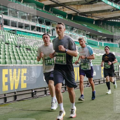 13.09.2026 - 21. swb-Marathon Bremen Michael Burmester http://msf.ph/oto/10451047 13.09.2026 12:49:30 Laufen im Stadion 382, 469, 524, 572, 663, 670, 779, 826, 889, 899, 1349, 1513, 1517, 1605, 1723, 1748, 1872, 1925, 2052, 2287, 2288, 2291, 2347, 2360, 2605, 2750, 2844, 2909, 3043, 3110, 3127, 3197, 3276, 3330, 3625, 3647, 3910, 3973, 4033, 4082, 4247, 4384, 4712, 4732, 4743, 4852, 4898, 4990, 5111, 5377, 5383, 5424, 5517, 5570, 5585, 5594, 5636, 5648, 6058, 6267, 6652, 6692, 6842, 6906, 6951, 7064, 7109, 7115, 7121, 7399, 7636, 7803, 7876, 8706, 8877, 8973, 8981, 9010, 9035, 9429 meine-sportfotos.de
