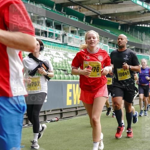 13.09.2026 - 21. swb-Marathon Bremen Michael Burmester http://msf.ph/oto/10451133 13.09.2026 10:31:20 Laufen im Stadion 10141, 10146, 10174, 10193, 10222, 10227, 10233, 10255, 10281, 10284, 10304, 10339, 10359, 10392, 10443, 10448, 10452, 10471, 10478, 10479, 10503, 10515, 10529, 10540, 10543, 10555, 10577, 10579, 10588, 10589, 10608, 10610, 10626, 10631, 10641, 10646, 10652, 10684, 10685, 10703, 10704, 10708, 10714, 10725, 10757, 10765, 10780, 10808, 10821, 10822, 10837, 10838, 10862, 10863, 10884, 10886, 10887, 10906, 10984, 11002, 11038, 11350, 11379 meine-sportfotos.de