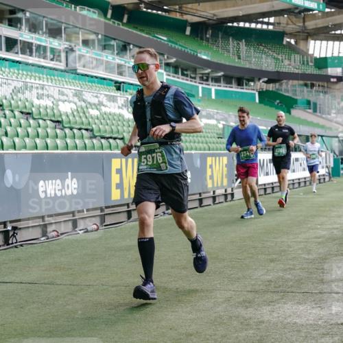 13.09.2026 - 21. swb-Marathon Bremen Michael Burmester http://msf.ph/oto/10451155 13.09.2026 12:49:34 Laufen im Stadion 382, 469, 524, 572, 663, 670, 779, 826, 899, 1349, 1513, 1517, 1605, 1723, 1748, 1872, 1925, 2052, 2287, 2288, 2291, 2347, 2360, 2605, 2750, 2844, 2909, 3043, 3110, 3127, 3197, 3276, 3330, 3625, 3647, 3973, 4033, 4082, 4247, 4384, 4712, 4732, 4743, 4852, 4898, 4990, 5111, 5377, 5383, 5424, 5517, 5570, 5585, 5594, 5636, 5648, 6267, 6652, 6692, 6842, 6906, 6951, 7064, 7109, 7115, 7121, 7399, 7636, 7876, 8706, 8877, 8973, 8981, 9035, 9429 meine-sportfotos.de