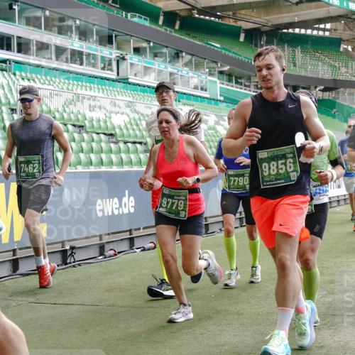 13.09.2026 - 21. swb-Marathon Bremen Michael Burmester http://msf.ph/oto/10451255 13.09.2026 13:09:39 Laufen im Stadion 164, 383, 391, 448, 532, 549, 563, 625, 813, 869, 884, 898, 1025, 1072, 1124, 1150, 1180, 1289, 1398, 1559, 1855, 1867, 1880, 1899, 2041, 2202, 2208, 2229, 2232, 2243, 2268, 2339, 2380, 2413, 2429, 2441, 2467, 2471, 2525, 2530, 2553, 2573, 2594, 2635, 2682, 2692, 2714, 2717, 2727, 2785, 2823, 2841, 2897, 2920, 2930, 2931, 2941, 3032, 3063, 3086, 3089, 3122, 3291, 3316, 3327, 3333, 3398, 3437, 3707, 3769, 109 meine-sportfotos.de
