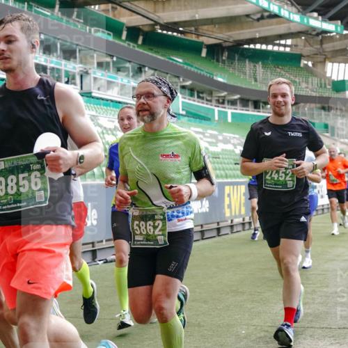 13.09.2026 - 21. swb-Marathon Bremen Michael Burmester http://msf.ph/oto/10451298 13.09.2026 13:09:39 Laufen im Stadion 164, 383, 391, 448, 532, 549, 563, 625, 813, 869, 884, 898, 1025, 1072, 1124, 1150, 1180, 1289, 1398, 1559, 1855, 1867, 1880, 1899, 2041, 2202, 2208, 2229, 2232, 2243, 2268, 2339, 2380, 2413, 2429, 2441, 2467, 2471, 2525, 2530, 2553, 2573, 2594, 2635, 2682, 2692, 2714, 2717, 2727, 2785, 2823, 2841, 2897, 2920, 2930, 2931, 2941, 3032, 3063, 3086, 3089, 3122, 3291, 3316, 3327, 3333, 3398, 3437, 3707, 3769, 109 meine-sportfotos.de