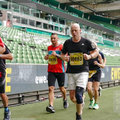 13.09.2026 - 21. swb-Marathon Bremen Michael Burmester http://msf.ph/oto/10451361 13.09.2026 10:31:24 Laufen im Stadion 10141, 10146, 10174, 10193, 10222, 10227, 10233, 10246, 10255, 10281, 10284, 10304, 10339, 10359, 10392, 10443, 10448, 10452, 10471, 10478, 10479, 10503, 10515, 10529, 10540, 10543, 10555, 10577, 10579, 10588, 10589, 10608, 10610, 10626, 10631, 10641, 10646, 10652, 10684, 10685, 10703, 10704, 10708, 10714, 10725, 10757, 10765, 10780, 10808, 10821, 10822, 10837, 10838, 10862, 10863, 10884, 10886, 10887, 10906, 10984, 11002, 11038, 11350, 11379 meine-sportfotos.de