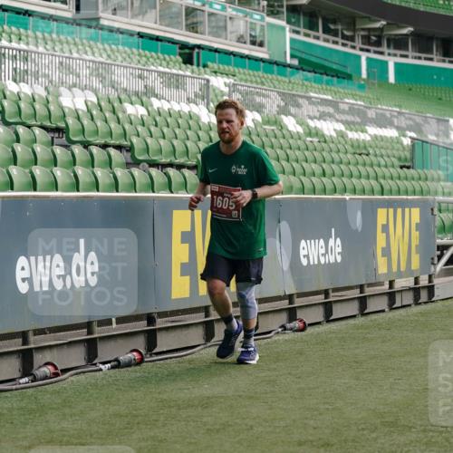 13.09.2026 - 21. swb-Marathon Bremen Michael Burmester http://msf.ph/oto/10451394 13.09.2026 12:49:46 Laufen im Stadion 469, 524, 572, 663, 670, 779, 826, 899, 1349, 1513, 1517, 1605, 1723, 1748, 1998, 2052, 2130, 2287, 2288, 2291, 2347, 2360, 2605, 2750, 2844, 2909, 3043, 3110, 3127, 3197, 3276, 3330, 3625, 3647, 3973, 4033, 4082, 4247, 4384, 4732, 4743, 4852, 4898, 4990, 5111, 5314, 5377, 5383, 5424, 5517, 5570, 5585, 5594, 5620, 5636, 5648, 6267, 6652, 6668, 6692, 6842, 6901, 6906, 6951, 7064, 7109, 7115, 7121, 7636, 7876, 8877, 8973, 9035, 9429 meine-sportfotos.de