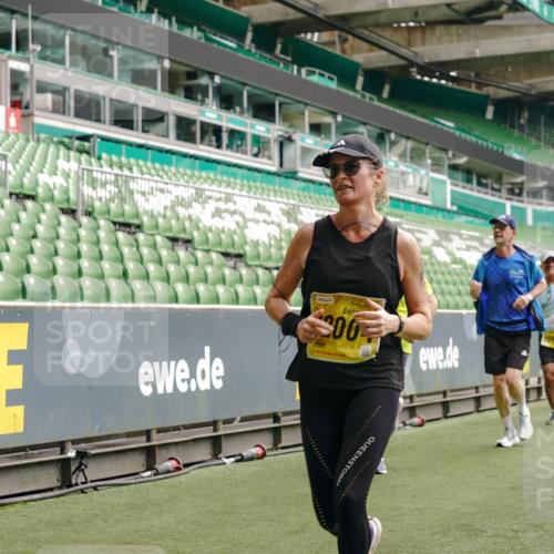 13.09.2026 - 21. swb-Marathon Bremen Michael Burmester http://msf.ph/oto/10451540 13.09.2026 10:31:27 Laufen im Stadion 10141, 10146, 10174, 10193, 10222, 10227, 10233, 10246, 10255, 10281, 10284, 10304, 10339, 10359, 10392, 10443, 10448, 10471, 10478, 10479, 10503, 10515, 10517, 10518, 10529, 10540, 10543, 10555, 10577, 10579, 10588, 10589, 10608, 10610, 10626, 10631, 10641, 10646, 10652, 10684, 10685, 10703, 10704, 10708, 10714, 10725, 10757, 10765, 10780, 10808, 10821, 10822, 10837, 10838, 10862, 10863, 10884, 10886, 10887, 10906, 10984, 11002, 11038, 11350, 11379 meine-sportfotos.de