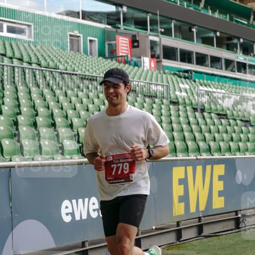 13.09.2026 - 21. swb-Marathon Bremen Michael Burmester http://msf.ph/oto/10451571 13.09.2026 12:50:07 Laufen im Stadion 335, 469, 524, 572, 663, 670, 779, 899, 1510, 1513, 1517, 1605, 1613, 1723, 1748, 1970, 1998, 2052, 2130, 2287, 2288, 2291, 2295, 2347, 2360, 2442, 2444, 2750, 2909, 3043, 3197, 3276, 3330, 3484, 3625, 3647, 3808, 3973, 4023, 4033, 4082, 4247, 4368, 4384, 4559, 4732, 4743, 4852, 4888, 4898, 4990, 5066, 5111, 5155, 5314, 5377, 5383, 5424, 5517, 5532, 5570, 5585, 5594, 5620, 5627, 5636, 5648, 6267, 6471, 6652, 6668, 6692, 6842, 6901, 6906, 7109, 7115, 7121, 7876, 9035 meine-sportfotos.de