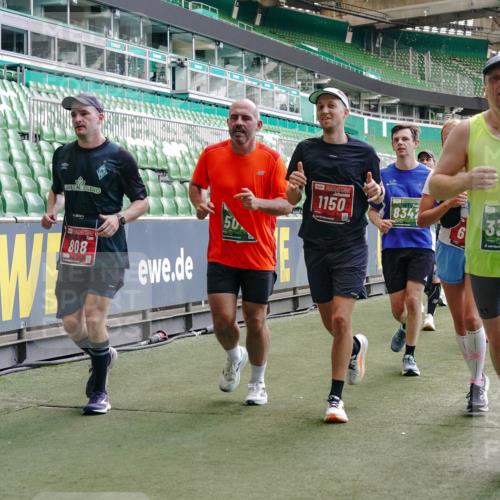 13.09.2026 - 21. swb-Marathon Bremen Michael Burmester http://msf.ph/oto/10451576 13.09.2026 13:09:45 Laufen im Stadion 164, 383, 391, 448, 532, 549, 563, 625, 813, 869, 898, 1025, 1072, 1124, 1150, 1180, 1289, 1398, 1559, 1855, 1867, 1880, 1894, 1899, 2041, 2202, 2208, 2229, 2232, 2243, 2268, 2284, 2339, 2342, 2380, 2413, 2429, 2441, 2467, 2471, 2525, 2530, 2553, 2573, 2594, 2682, 2692, 2714, 2717, 2727, 2785, 2823, 2841, 2897, 2920, 2930, 2931, 2932, 2941, 3032, 3063, 3086, 3089, 3122, 3291, 3316, 3327, 3333, 3370, 3398, 3410, 3437, 3707, 3769, 109 meine-sportfotos.de