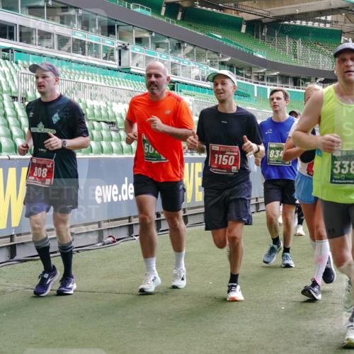 13.09.2026 - 21. swb-Marathon Bremen Michael Burmester http://msf.ph/oto/10451593 13.09.2026 13:09:45 Laufen im Stadion 164, 383, 391, 448, 532, 549, 563, 625, 813, 869, 898, 1025, 1072, 1124, 1150, 1180, 1289, 1398, 1559, 1855, 1867, 1880, 1894, 1899, 2041, 2202, 2208, 2229, 2232, 2243, 2268, 2284, 2339, 2342, 2380, 2413, 2429, 2441, 2467, 2471, 2525, 2530, 2553, 2573, 2594, 2682, 2692, 2714, 2717, 2727, 2785, 2823, 2841, 2897, 2920, 2930, 2931, 2932, 2941, 3032, 3063, 3086, 3089, 3122, 3291, 3316, 3327, 3333, 3370, 3398, 3410, 3437, 3707, 3769, 109 meine-sportfotos.de