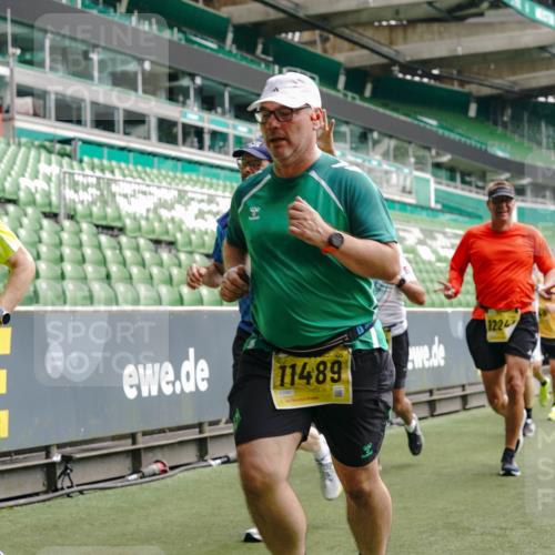 13.09.2026 - 21. swb-Marathon Bremen Michael Burmester http://msf.ph/oto/10451655 13.09.2026 10:31:29 Laufen im Stadion 10141, 10146, 10174, 10193, 10222, 10227, 10246, 10255, 10281, 10284, 10304, 10339, 10359, 10392, 10443, 10448, 10471, 10478, 10479, 10503, 10515, 10517, 10518, 10529, 10540, 10543, 10555, 10577, 10579, 10588, 10589, 10608, 10610, 10626, 10631, 10641, 10646, 10652, 10684, 10685, 10703, 10704, 10708, 10714, 10725, 10757, 10765, 10780, 10808, 10821, 10822, 10837, 10838, 10862, 10863, 10884, 10886, 10906, 10984, 11002, 11038, 11350, 11379 meine-sportfotos.de