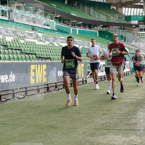 13.09.2026 - 21. swb-Marathon Bremen Michael Burmester http://msf.ph/oto/10451663 13.09.2026 12:50:12 Laufen im Stadion 335, 469, 524, 572, 663, 670, 771, 779, 899, 1510, 1513, 1517, 1605, 1613, 1723, 1748, 1970, 1998, 2052, 2130, 2287, 2288, 2291, 2295, 2347, 2360, 2442, 2444, 2750, 2909, 3043, 3197, 3276, 3330, 3484, 3625, 3647, 3808, 3973, 4023, 4033, 4082, 4247, 4368, 4384, 4473, 4559, 4743, 4852, 4888, 4898, 4990, 5066, 5111, 5155, 5314, 5377, 5383, 5424, 5517, 5532, 5570, 5585, 5594, 5620, 5627, 5636, 5648, 6267, 6471, 6652, 6668, 6692, 6842, 6901, 6906, 7109, 7115, 7121, 7876 meine-sportfotos.de