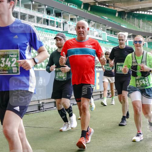 13.09.2026 - 21. swb-Marathon Bremen Michael Burmester http://msf.ph/oto/10451678 13.09.2026 13:09:47 Laufen im Stadion 164, 383, 391, 448, 532, 549, 563, 625, 813, 869, 898, 1025, 1072, 1124, 1150, 1180, 1289, 1398, 1559, 1855, 1867, 1880, 1894, 1899, 2041, 2202, 2208, 2232, 2243, 2268, 2284, 2339, 2342, 2380, 2413, 2429, 2441, 2467, 2471, 2525, 2530, 2553, 2573, 2594, 2682, 2692, 2714, 2717, 2785, 2823, 2841, 2897, 2920, 2930, 2931, 2932, 2941, 3032, 3063, 3086, 3089, 3122, 3291, 3316, 3327, 3333, 3370, 3398, 3410, 3437, 3707, 3769, 109 meine-sportfotos.de