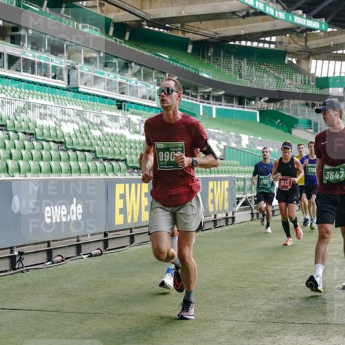 13.09.2026 - 21. swb-Marathon Bremen Michael Burmester http://msf.ph/oto/10451730 13.09.2026 12:50:14 Laufen im Stadion 335, 469, 524, 572, 663, 670, 771, 779, 899, 1510, 1513, 1517, 1605, 1613, 1723, 1748, 1970, 1998, 2052, 2130, 2287, 2288, 2291, 2295, 2347, 2360, 2442, 2444, 2750, 2909, 3043, 3197, 3276, 3330, 3484, 3625, 3647, 3808, 3973, 4023, 4033, 4082, 4247, 4368, 4384, 4473, 4559, 4743, 4852, 4888, 4898, 4990, 5066, 5111, 5155, 5314, 5377, 5383, 5424, 5517, 5532, 5570, 5585, 5594, 5620, 5627, 5636, 5648, 6267, 6471, 6652, 6668, 6692, 6842, 6901, 6906, 7109, 7115, 7121, 7876 meine-sportfotos.de